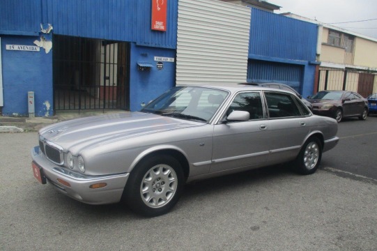 Jaguar XJ8 4000 2000