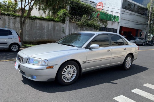 Volvo S80 2.5T 2004