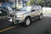 Nissan Pathfinder SE 2004