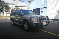 Nissan Pathfinder SE 2004