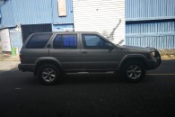 Nissan Pathfinder SE 2004