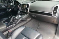 Porsche Cayenne Hybrid S 2016