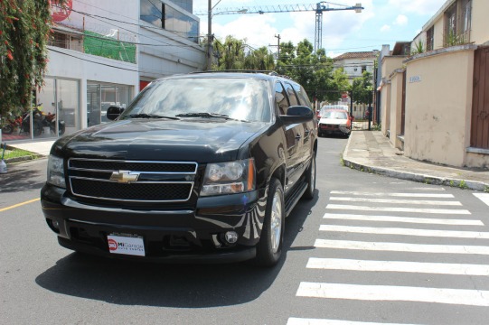 CHevrolet  Suburban LT 2008