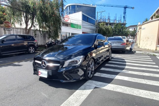Mercedes-Benz CLA 200 2015