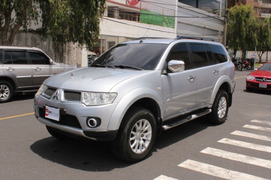 Mitsubishi Nativa EX 2012