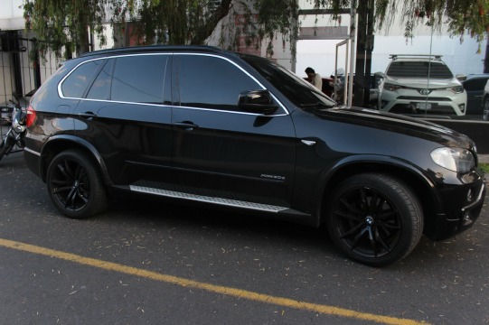 BMW X5 xDrive30d Kit M 2010