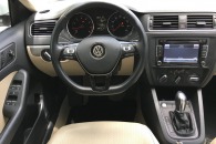 Volkswagen Jetta SE 2015