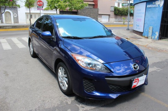 Mazda 3i 2.0 2012