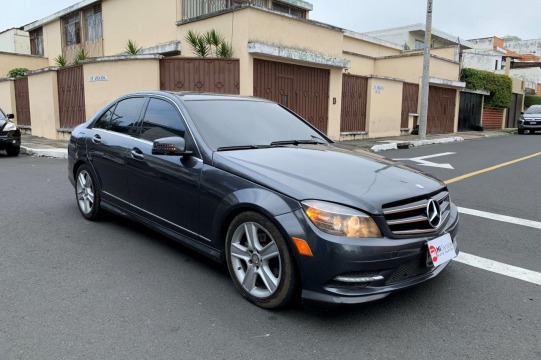 Mercedes-Benz C 300 2011