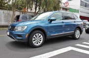 Volkswagen Tiguan SE  AWD 2018