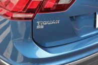Volkswagen Tiguan SE  AWD 2018