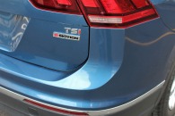 Volkswagen Tiguan SE  AWD 2018