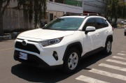 Toyota Rav 4 Hybrid LE 2020